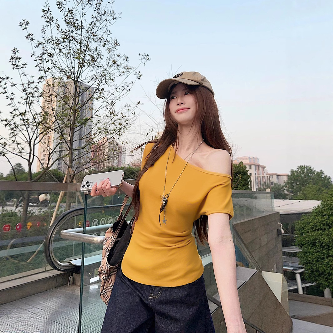 Women's Short-sleeved T-shirt Off-the-shoulder Fitted Waist Top